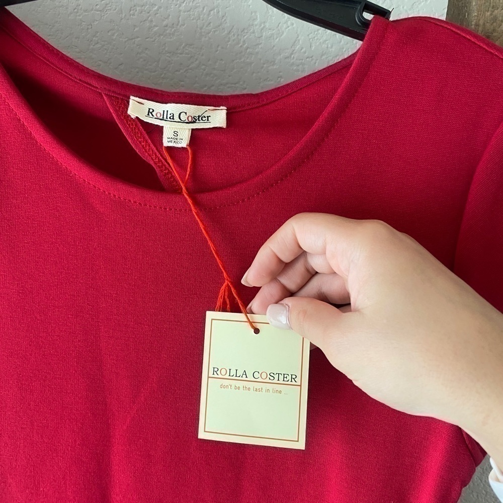 NWT - bodycon red dress with t-shirt style sleeves - Picture 3 of 6